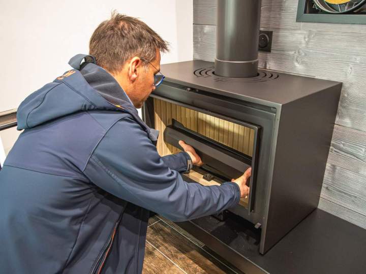 Installation soignée insert cheminée Auray